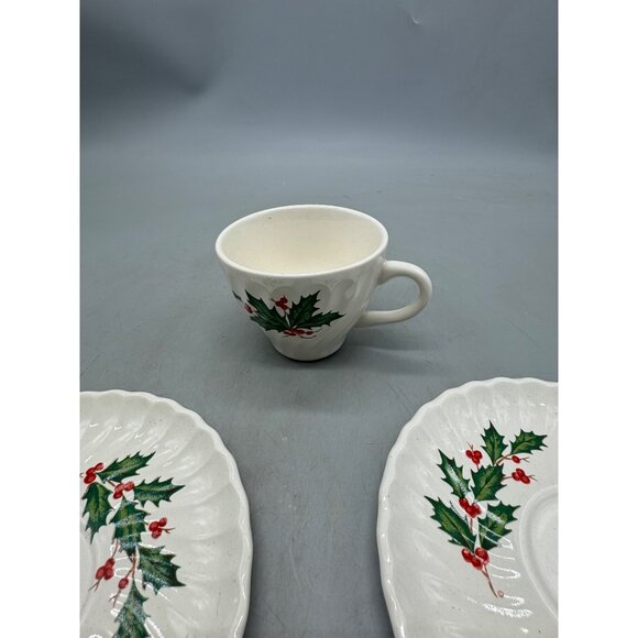 Vintage Christmas Holly berry Cup & 2 Saucer Set - Ceramic Tableware READ - Picture 6 of 12